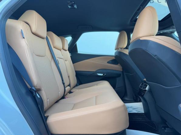 Lexus RX V с пробегом 2026 года, цена 8 400 000 рублей, 10 км, внедорожник, Автокод Объявления