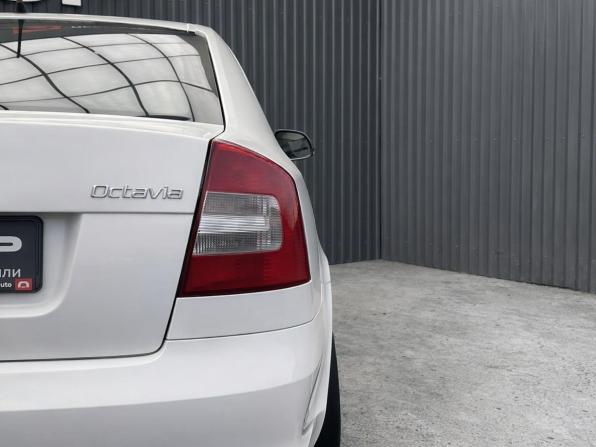 Skoda Octavia II (A5) Рестайлинг с пробегом 2011 года, цена 577 000 рублей, 232535 км, лифтбек, Автокод Объявления