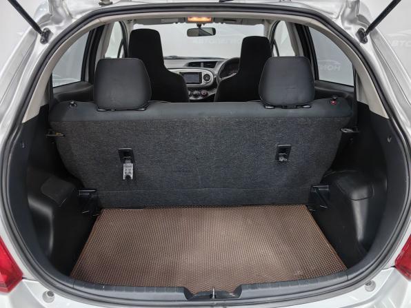 Toyota Vitz III (XP130) с пробегом 2011 года, цена 850 000 рублей, 93865 км, хэтчбек, Автокод Объявления