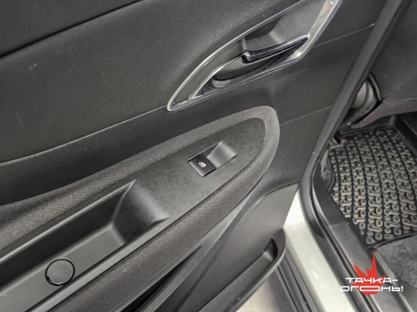 Opel Mokka I с пробегом 2013 года, цена 950 000 рублей, 154000 км, внедорожник, Автокод Объявления