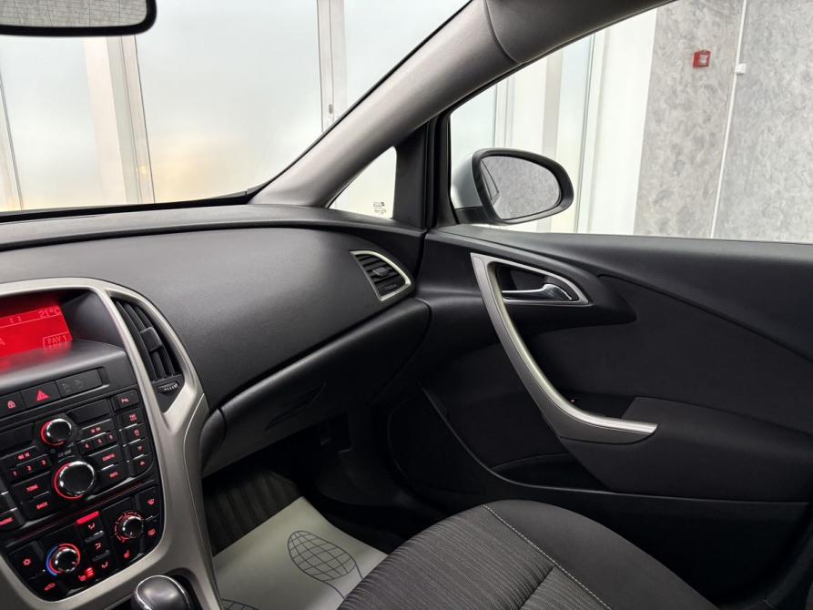 Opel Astra J Рестайлинг Ярославль  - изображение 19