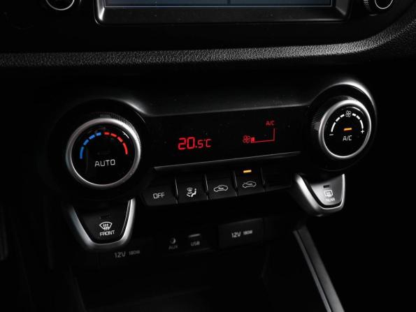 Kia Rio IV с пробегом 2018 года, цена 1 649 000 рублей, 45232 км, седан, Автокод Объявления