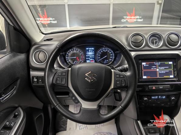 Suzuki Vitara II Рестайлинг с пробегом 2019 года, цена 1 718 000 рублей, 150000 км, внедорожник, Автокод Объявления