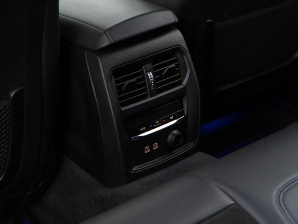 BMW 3 серии VII (G2x) с пробегом 2019 года, цена 3 499 050 рублей, 128882 км, седан, Автокод Объявления