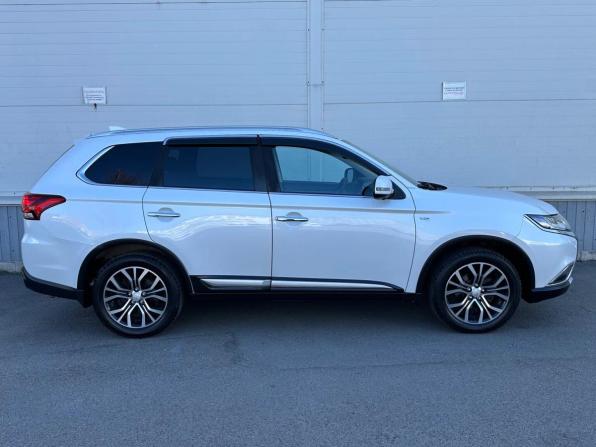Mitsubishi Outlander III Рестайлинг 2 с пробегом 2018 года, цена 2 655 000 рублей, 151996 км, внедорожник, Автокод Объявления