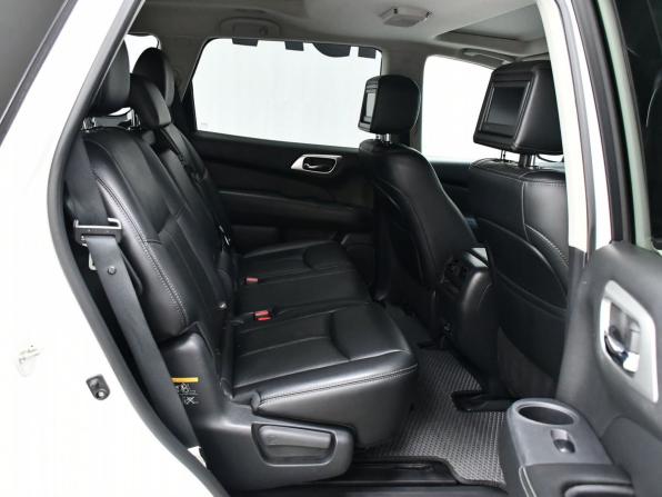 Nissan Pathfinder IV с пробегом 2016 года, цена 2 097 000 рублей, 170000 км, внедорожник, Автокод Объявления