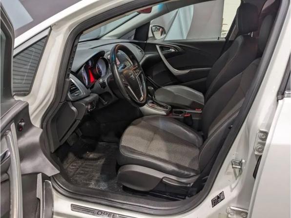 Opel Astra J с пробегом 2011 года, цена 695 000 рублей, 172973 км, универсал, Автокод Объявления