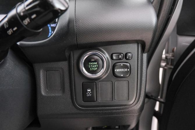 Toyota Wish II с пробегом 2009 года, цена 1 399 000 рублей, 129000 км, минивэн, Автокод Объявления