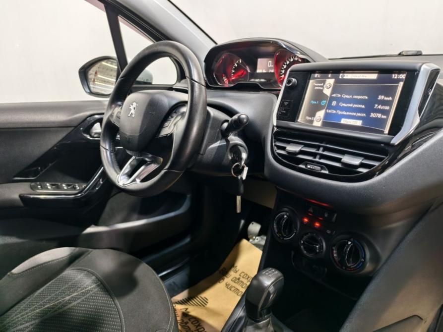 Peugeot 208 I Курск  - изображение 5