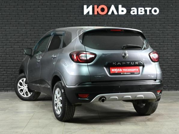Renault Kaptur I с пробегом 2017 года, цена 1 300 000 рублей, 99780 км, внедорожник, Автокод Объявления