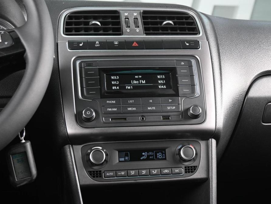 Volkswagen Polo V Рестайлинг Ростов-на-Дону  - изображение 13