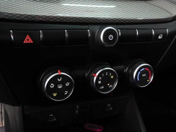 Lada (ВАЗ) Vesta I Рестайлинг (NG) с пробегом 2023 года, цена 1 309 000 рублей, 58798 км, седан, Автокод Объявления