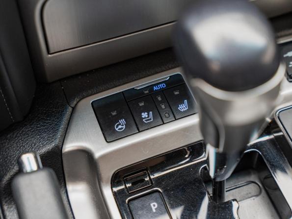 Toyota Land Cruiser 200 Series Рестайлинг 2 с пробегом 2020 года, цена 6 990 000 рублей, 128869 км, внедорожник, Автокод Объявления