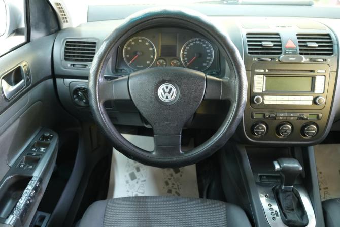 Volkswagen Jetta V с пробегом 2006 года, цена 599 000 рублей, 320000 км, седан, Автокод Объявления
