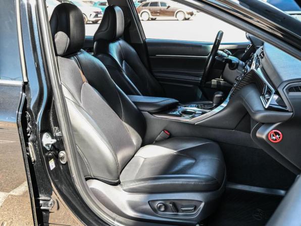 Toyota Camry VIII (XV70) с пробегом 2019 года, цена 2 594 000 рублей, 114843 км, седан, Автокод Объявления