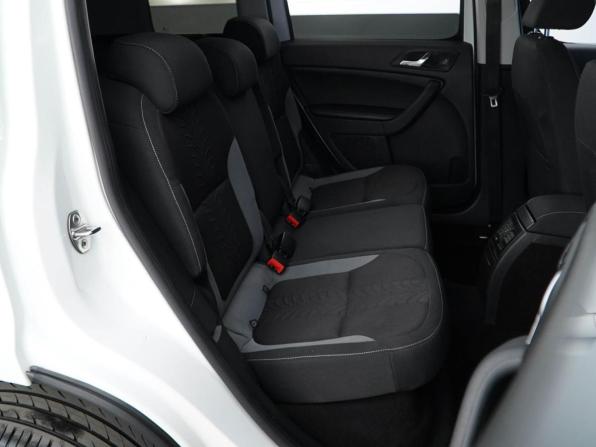 Skoda Yeti I Рестайлинг с пробегом 2015 года, цена 1 389 050 рублей, 97623 км, внедорожник, Автокод Объявления