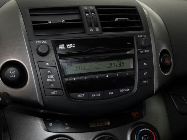 Toyota RAV4 III (XA30) Рестайлинг с пробегом 2011 года, цена 1 528 000 рублей, 133268 км, внедорожник, Автокод Объявления