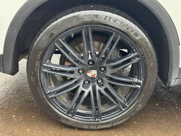 Porsche Cayenne II (958) с пробегом 2012 года, цена 2 950 000 рублей, 92699 км, внедорожник, Автокод Объявления