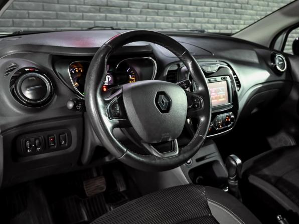 Renault Kaptur I с пробегом 2017 года, цена 1 400 000 рублей, 198764 км, внедорожник, Автокод Объявления