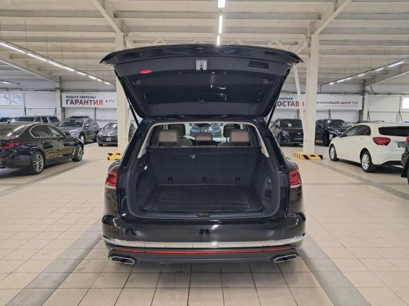 Volkswagen Touareg III с пробегом 2018 года, цена 4 670 000 рублей, 109862 км, внедорожник, Автокод Объявления