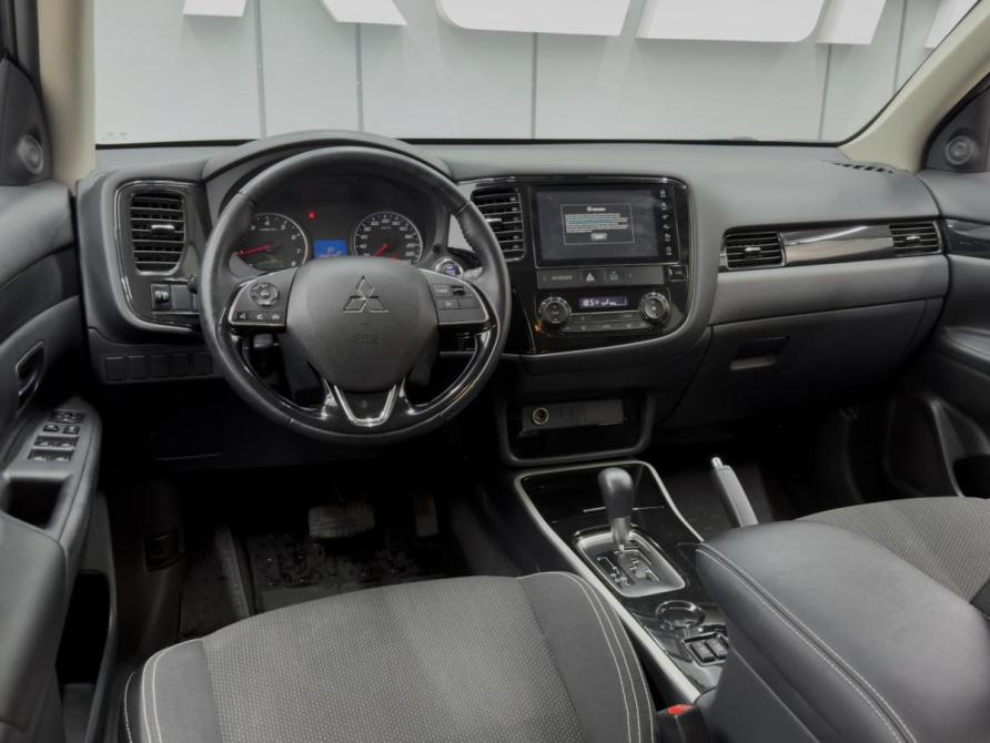 Mitsubishi Outlander III Рестайлинг 3 Ростов-на-Дону  - изображение 6