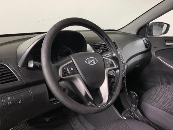 Hyundai Solaris I Рестайлинг с пробегом 2015 года, цена 755 000 рублей, 263673 км, хэтчбек, Автокод Объявления