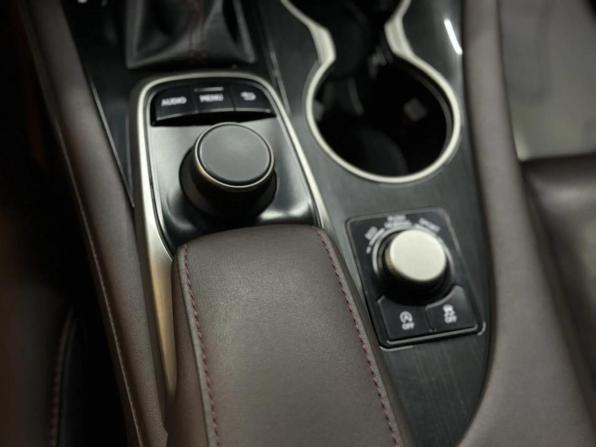 Lexus RX IV с пробегом 2016 года, цена 3 697 000 рублей, 220395 км, внедорожник, Автокод Объявления