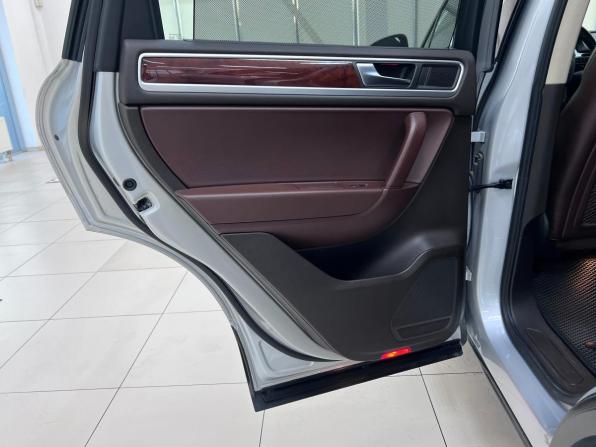 Volkswagen Touareg II с пробегом 2012 года, цена 2 399 000 рублей, 119230 км, внедорожник, Автокод Объявления