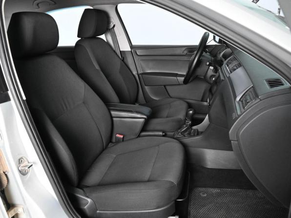 Skoda Rapid I с пробегом 2016 года, цена 1 160 000 рублей, 128807 км, лифтбек, Автокод Объявления