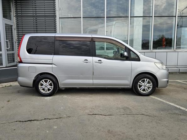 Nissan Serena III (C25) с пробегом 2010 года, цена 965 000 рублей, 215000 км, минивэн, Автокод Объявления