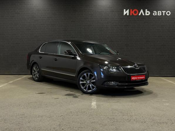 Skoda Superb II Рестайлинг с пробегом 2013 года, цена 1 190 000 рублей, 183137 км, лифтбек, Автокод Объявления