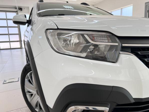Renault Sandero II Рестайлинг с пробегом 2019 года, цена 1 130 000 рублей, 98200 км, хэтчбек, Автокод Объявления