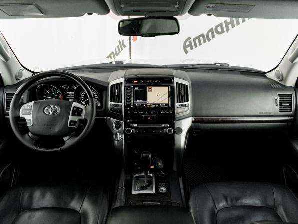 Toyota Land Cruiser 200 Series Рестайлинг 1 с пробегом 2012 года, цена 3 490 000 рублей, 196928 км, внедорожник, Автокод Объявления