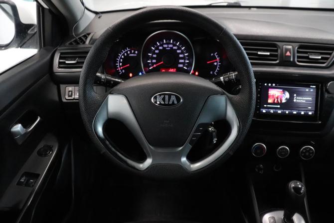 Kia Rio III Рестайлинг с пробегом 2015 года, цена 649 000 рублей, 318218 км, седан, Автокод Объявления