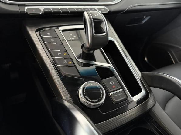 Geely Atlas Pro с пробегом 2023 года, цена 1 950 000 рублей, 66997 км, внедорожник, Автокод Объявления