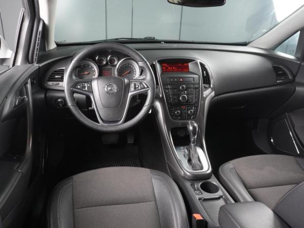 Opel Astra J с пробегом 2012 года, цена 739 000 рублей, 205154 км, хэтчбек, Автокод Объявления