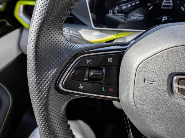 Geely Coolray I Рестайлинг с пробегом 2023 года, цена 2 100 000 рублей, 24232 км, внедорожник, Автокод Объявления