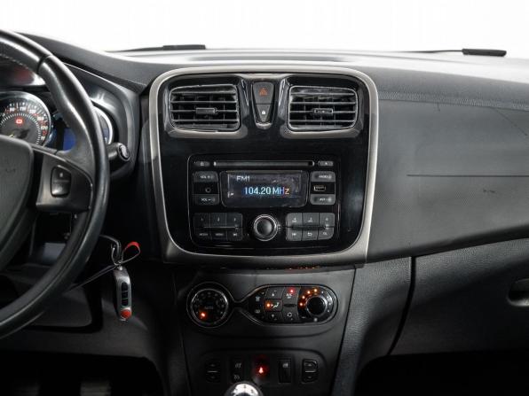 Renault Sandero II с пробегом 2016 года, цена 799 500 рублей, 67665 км, хэтчбек, Автокод Объявления