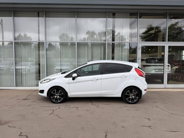 Ford Fiesta Mk6 Рестайлинг с пробегом 2016 года, цена 939 000 рублей, 102805 км, хэтчбек, Автокод Объявления