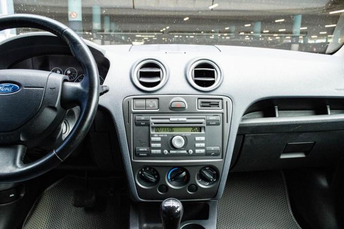 Ford Fusion I Рестайлинг с пробегом 2006 года, цена 479 000 рублей, 198770 км, хэтчбек, Автокод Объявления