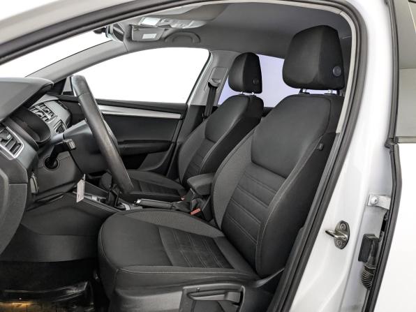 Skoda Octavia III (A7) Рестайлинг с пробегом 2019 года, цена 1 300 000 рублей, 163479 км, лифтбек, Автокод Объявления