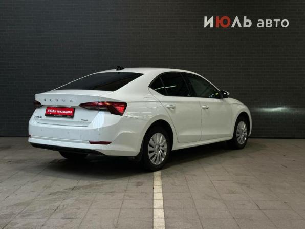 Skoda Octavia IV (A8) с пробегом 2021 года, цена 2 250 000 рублей, 126990 км, лифтбек, Автокод Объявления