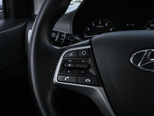 Hyundai Solaris II с пробегом 2019 года, цена 1 329 000 рублей, 92533 км, седан, Автокод Объявления