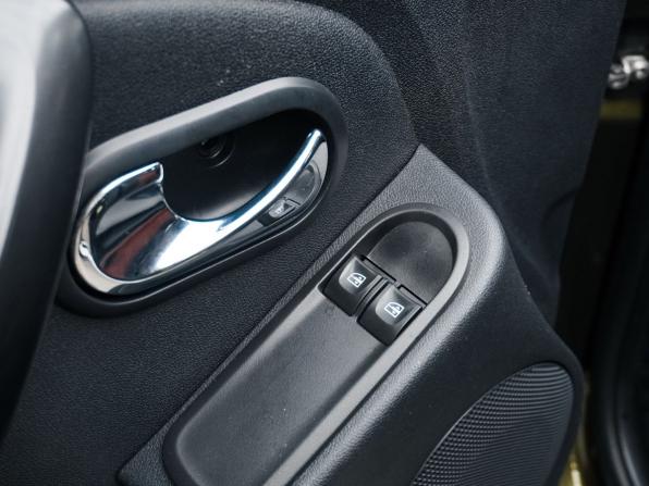 Renault Duster I Рестайлинг с пробегом 2015 года, цена 1 349 000 рублей, 144995 км, внедорожник, Автокод Объявления