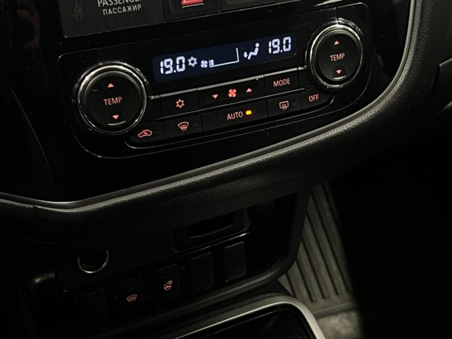 Mitsubishi Outlander III Рестайлинг 2 Санкт-Петербург  - изображение 19