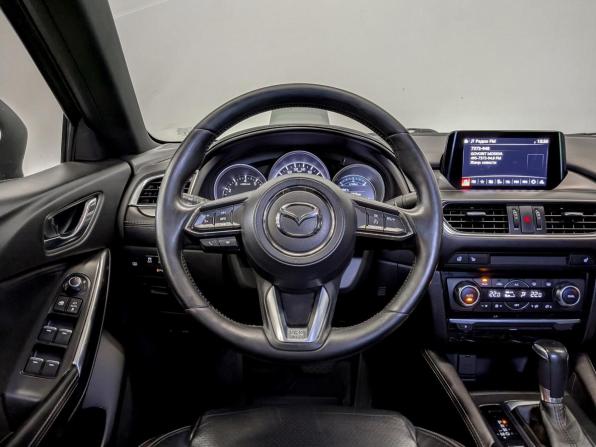 Mazda 6 III (GJ) Рестайлинг с пробегом 2017 года, цена 1 790 000 рублей, 193558 км, седан, Автокод Объявления