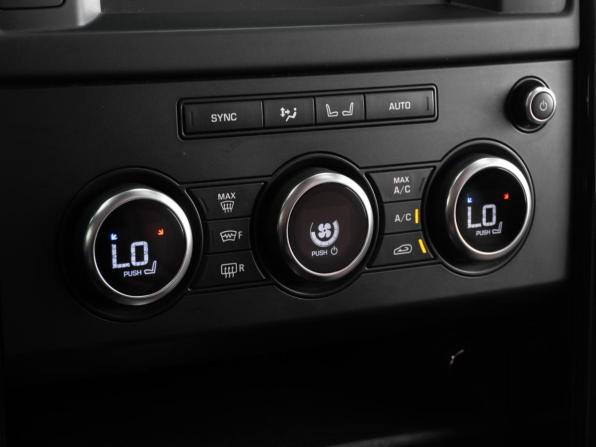 Land Rover Discovery V с пробегом 2017 года, цена 3 885 000 рублей, 109254 км, внедорожник, Автокод Объявления
