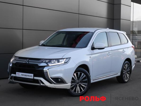 Mitsubishi Outlander III Рестайлинг 3 с пробегом 2022 года, цена 2 298 000 рублей, 47112 км, внедорожник, Автокод Объявления