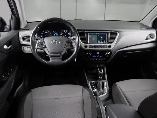 Hyundai Solaris II с пробегом 2018 года, цена 1 429 000 рублей, 69550 км, седан, Автокод Объявления