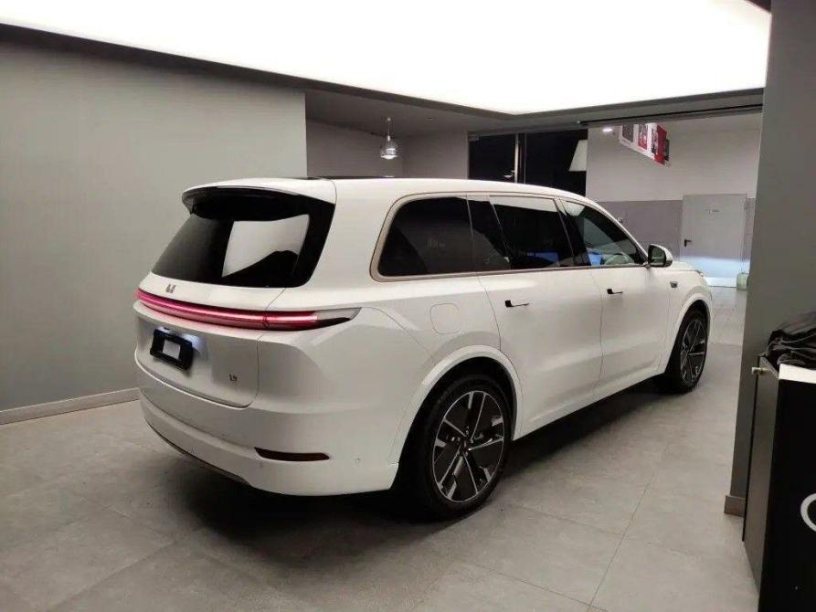 Li Auto (Lixiang) L9 I Рестайлинг Москва  - изображение 3